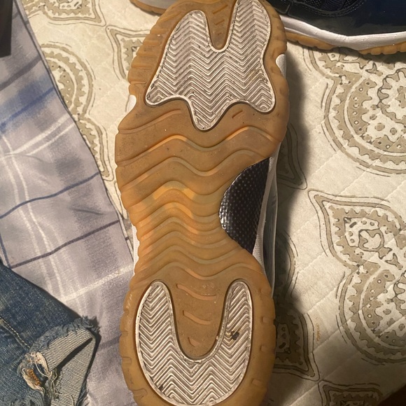 COPY - Jordan retro 11 Low top midnight navy Blue Gum - Picture 6 of 6